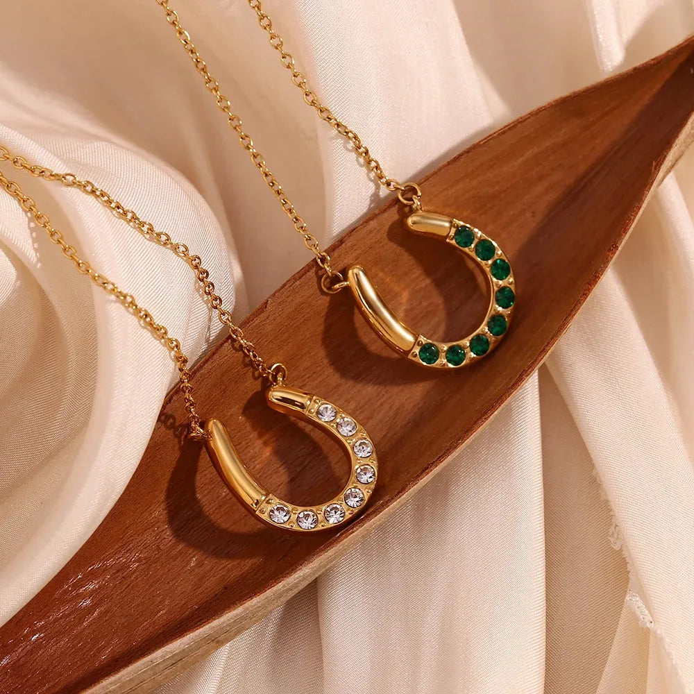 18K Gold Plated Sparkling Horseshoe U-shaped Pendant
