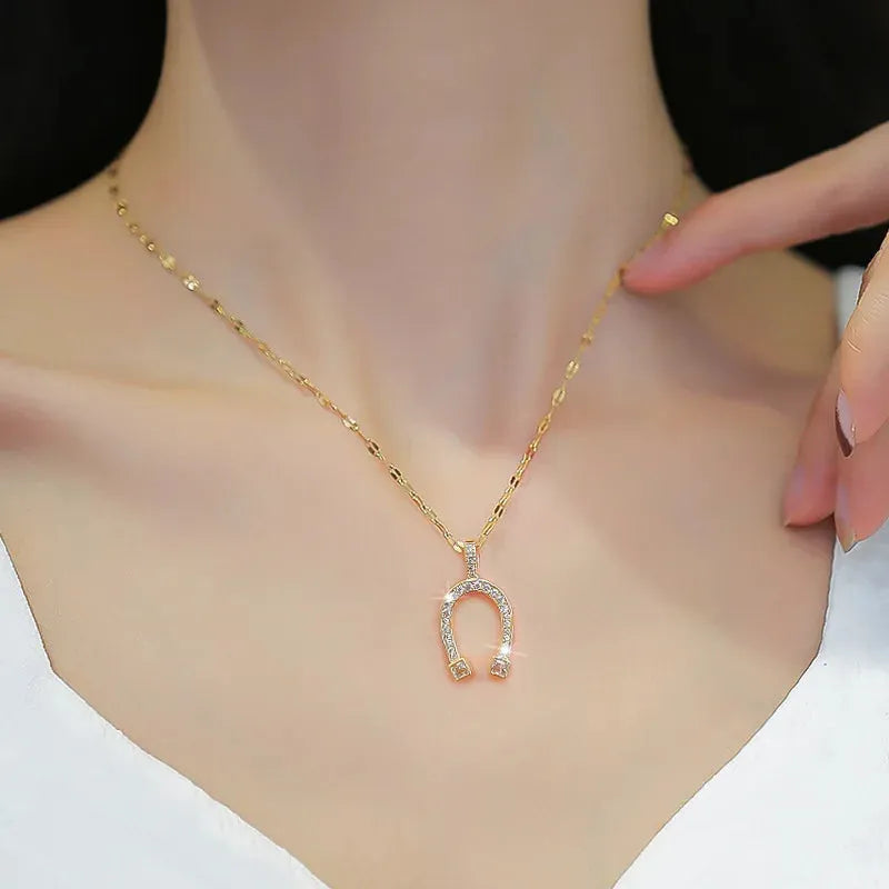 Titanium Steel Fashion Classic Cute Horseshoe Pendant Couple Necklace