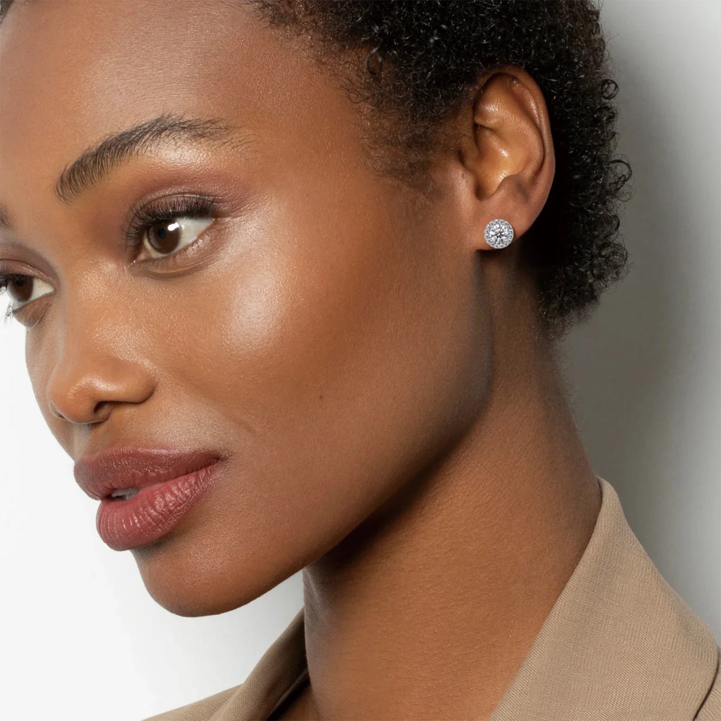 Minimalist Moissanite Threader Earrings – 925 Sterling Silver