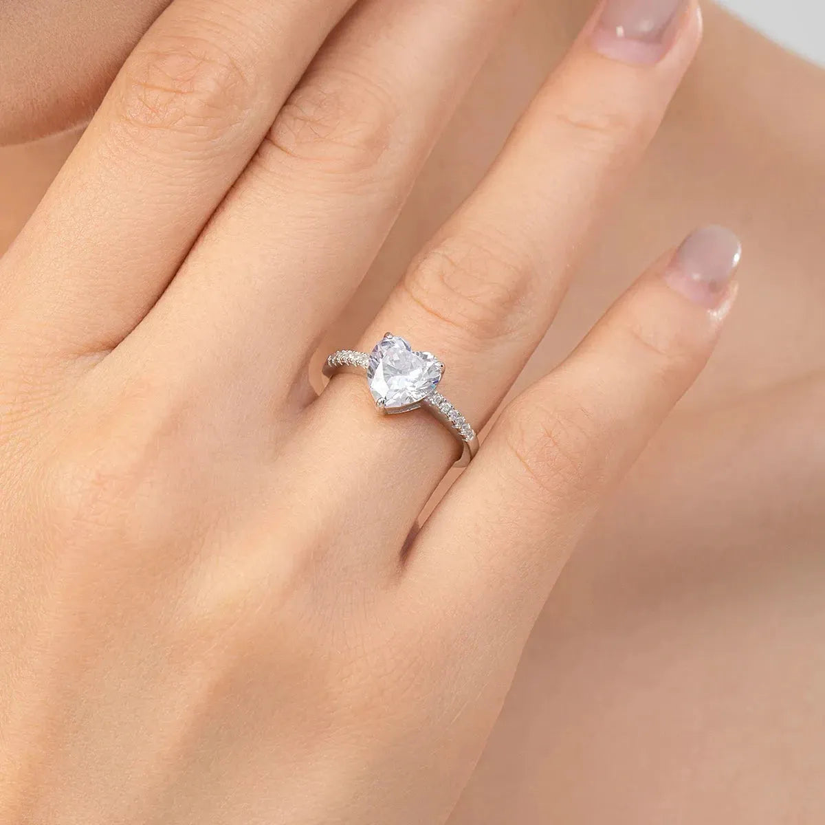 Dazzling Pink Hearts Zirconia Ring
